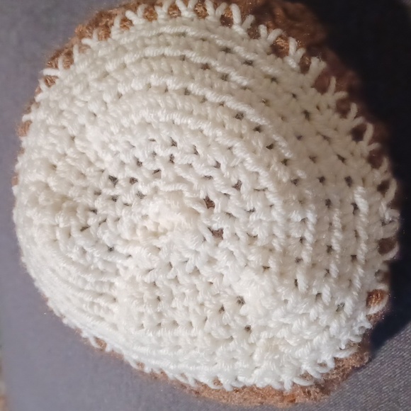 Hot coco and whip cream winter hat (111023D). - Picture 4 of 4